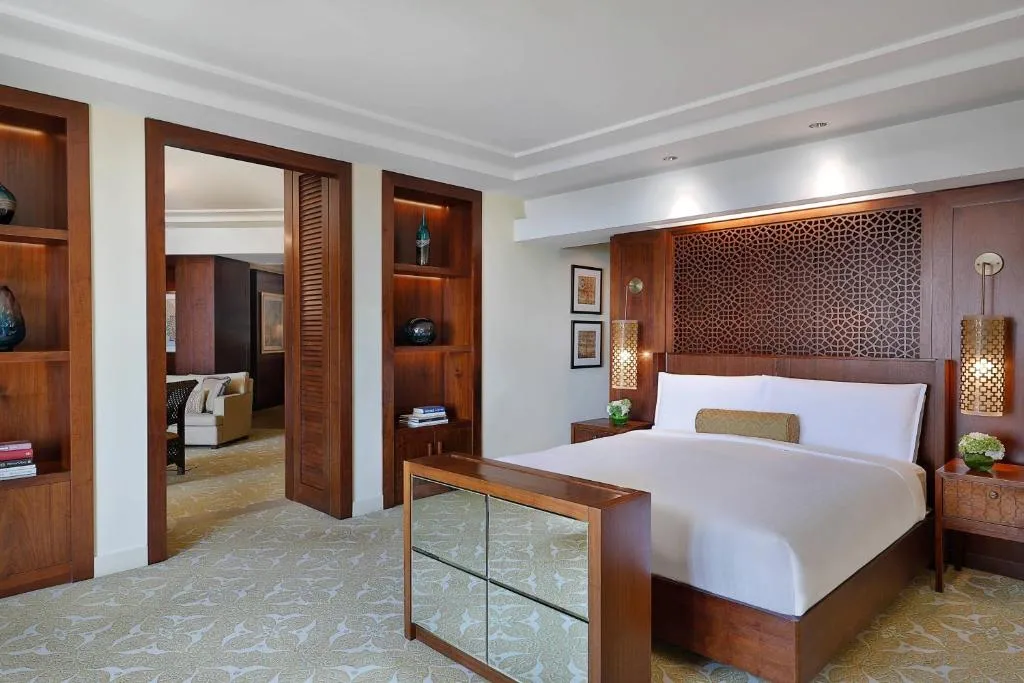 Ocean Club One Bedroom Suite, 1 King Bed, Club Lounge Access with 5 Culinary Presentations Including Breakfast and Free Flowing Beverages