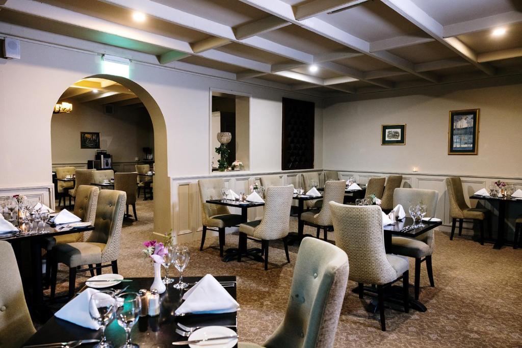 Restaurace v ubytování Aherlow House Hotel & Lodges