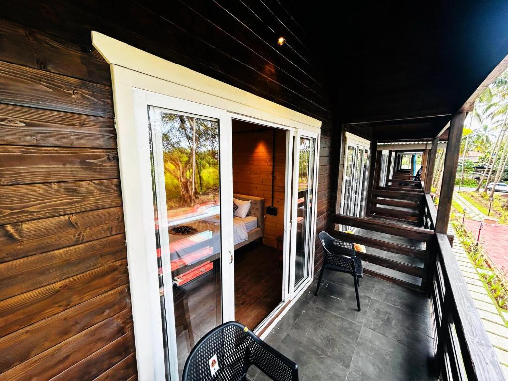 Fotografie z fotogalerie ubytování Seclude Eco Cottages v destinaci Andžuna