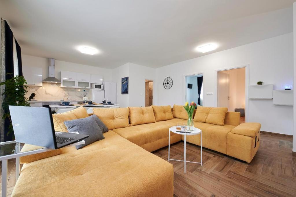 Posezení v ubytování New 4* apartman Zoa in Trogir