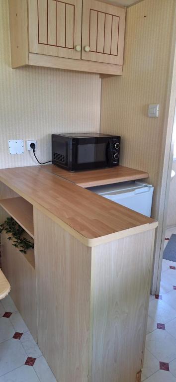 Kuchnia lub aneks kuchenny w obiekcie CAMPING RIANXO