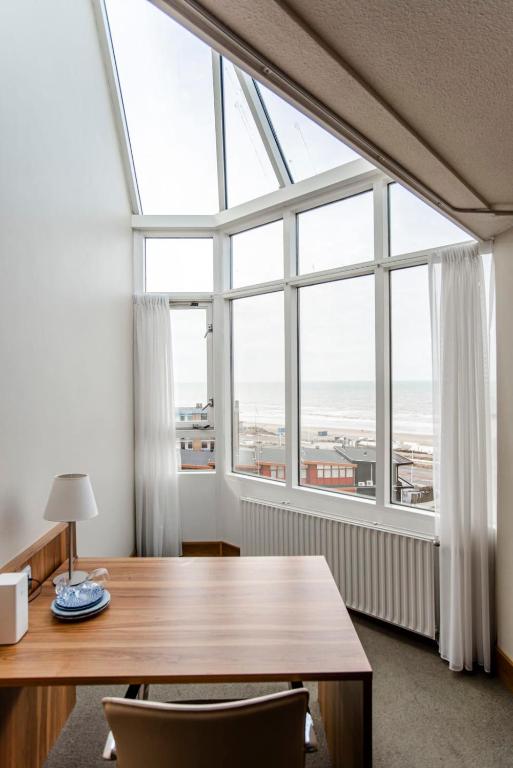 Mynd úr myndasafni af Suite with stunning sea view í Zandvoort