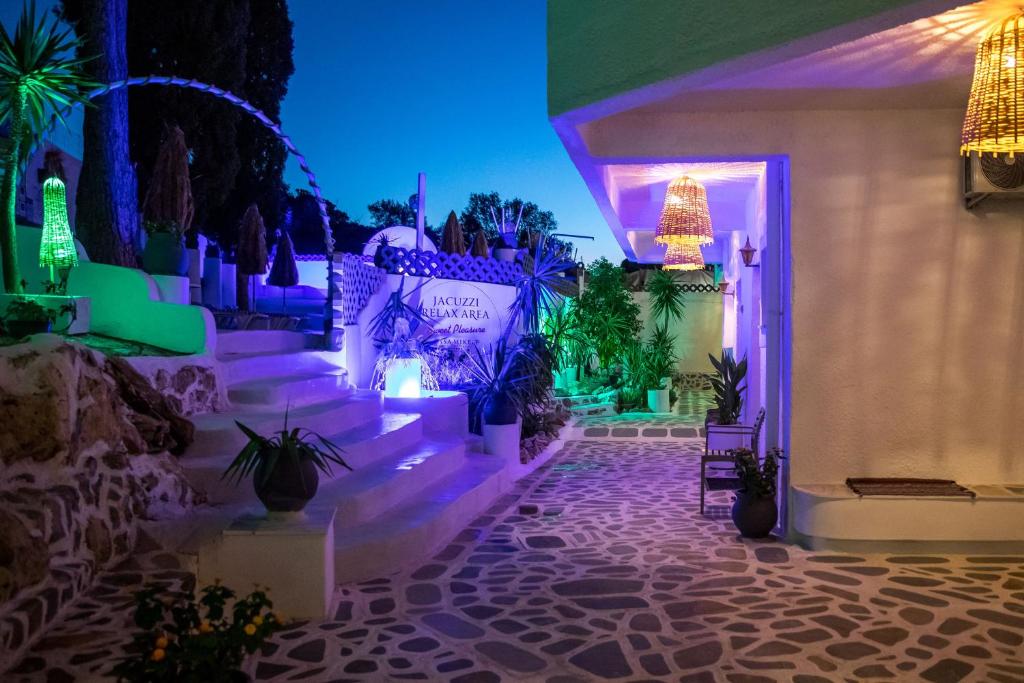 CASA MIKELE by Sarikas - SEA SIDE SUITES and STUDIOS -adults only - 13