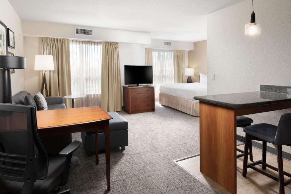 Residence Inn by Marriott Rogers - King Studio Con Divano Letto