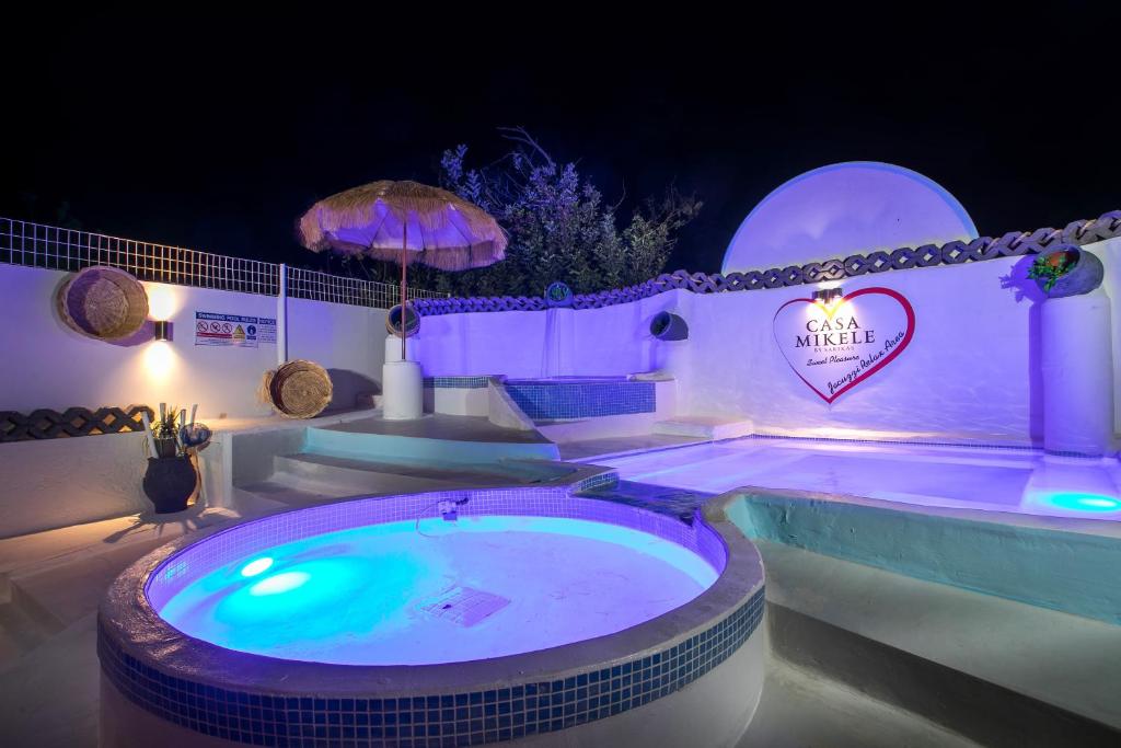 CASA MIKELE by Sarikas - SEA SIDE SUITES and STUDIOS -adults only - 18