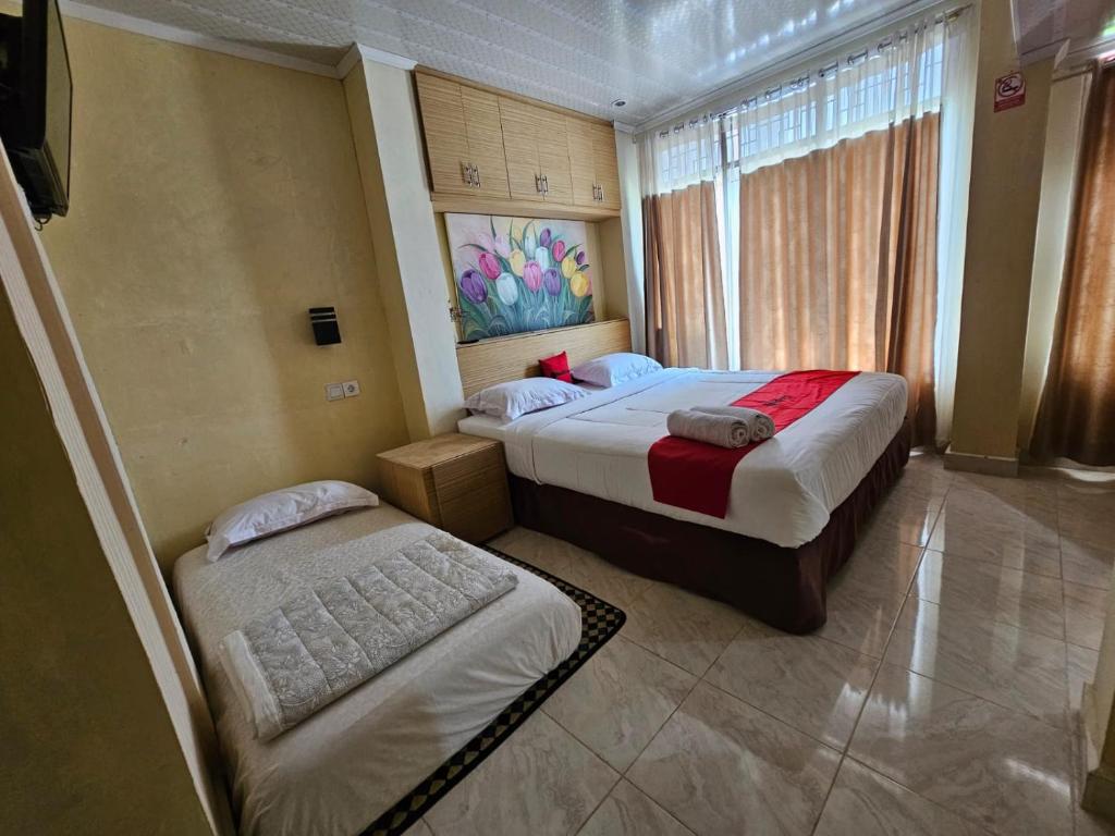 Homestay dan Cafe BungaSonsang - Double Room With Balcony (3 Adults)