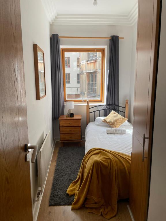 Кровать или кровати в номере Entire Apartment in Heart of Dublin