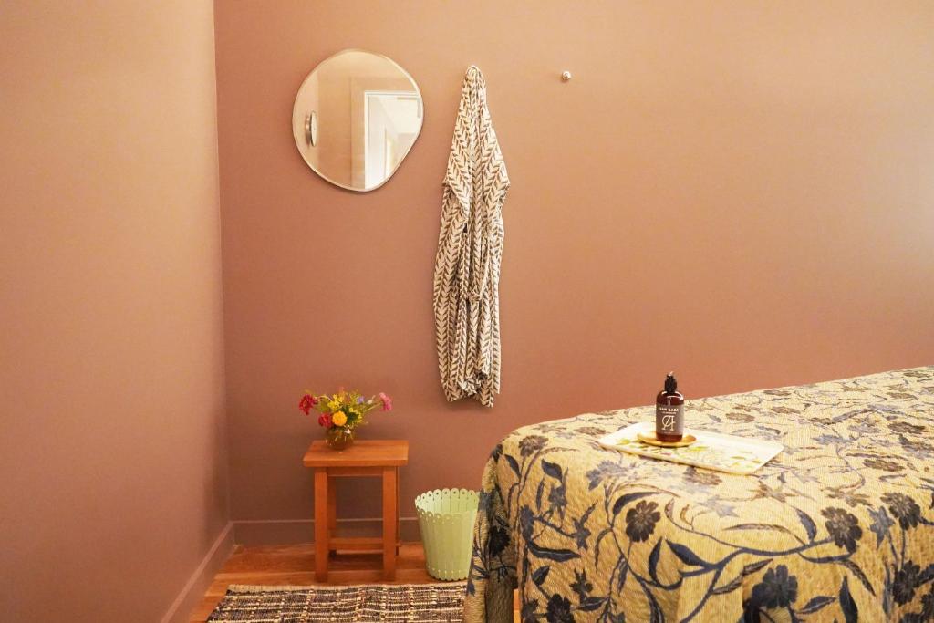 Postel nebo postele na pokoji v ubytování Albert Hotel