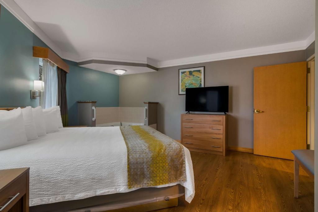 Best Western PLUS Executive Court Inn & Conference Center photo