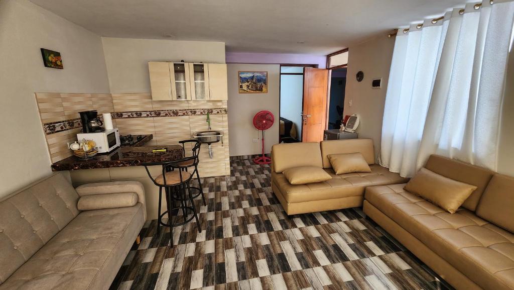 Posezení v ubytování TRANSFER VIP HOSTEL