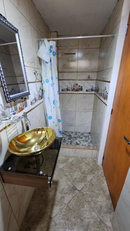 Koupelna v ubytování TRANSFER VIP HOSTEL