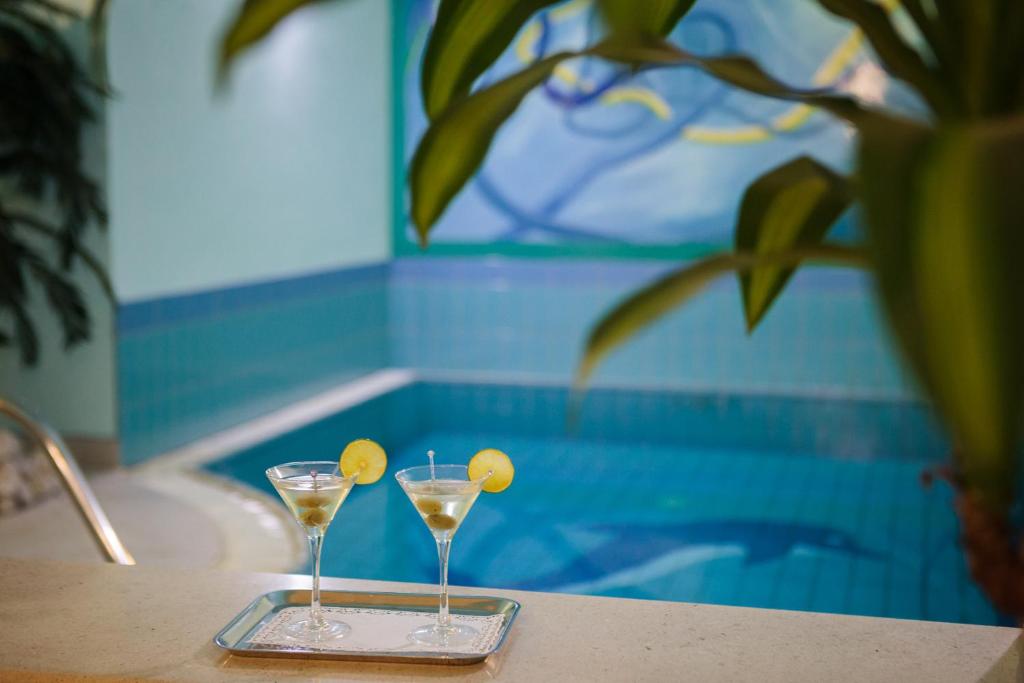 The swimming pool at or close to Hotel Villa Bacchus