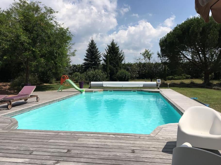 Πισίνα στο ή κοντά στο La Grangeneuve côté piscine