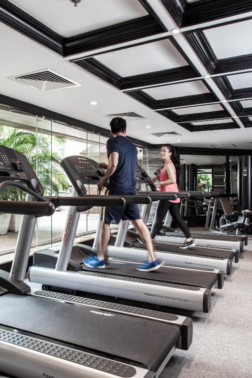 Fitness centrum a/nebo fitness zařízení v ubytování Army Hotel