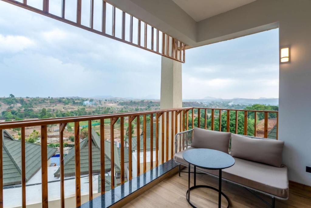 Balkón nebo terasa v ubytování Radisson Resort Hatgad Saputara