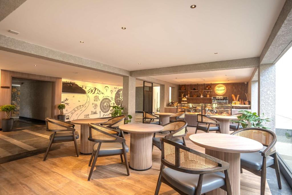 Posezení v ubytování Radisson Resort Hatgad Saputara
