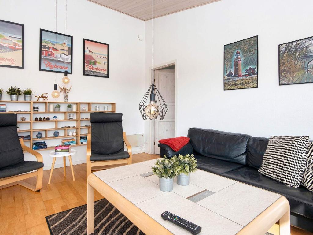 Posezení v ubytování 10 person holiday home in Harboøre-By Traum