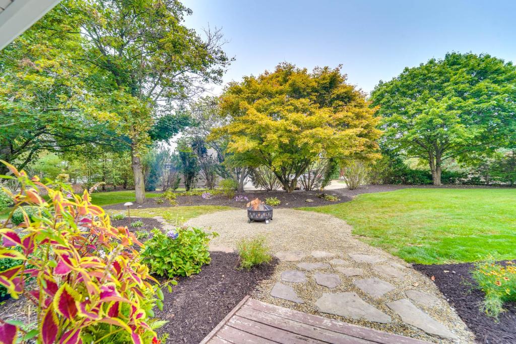 Zahrada ubytování Mtn-View Escape with Large Yard in Duncansville!