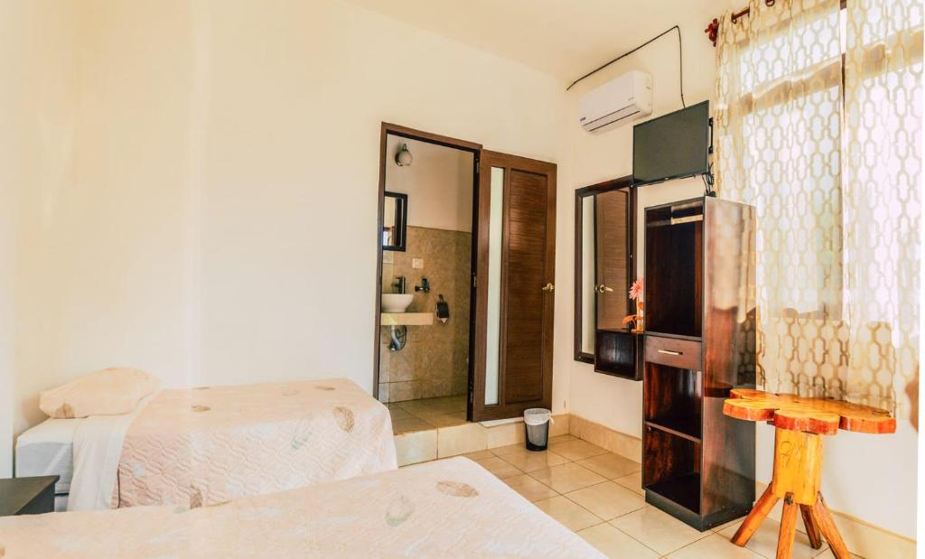Hotel y Restaurante 7 Mares - Double Room With Two Double Beds