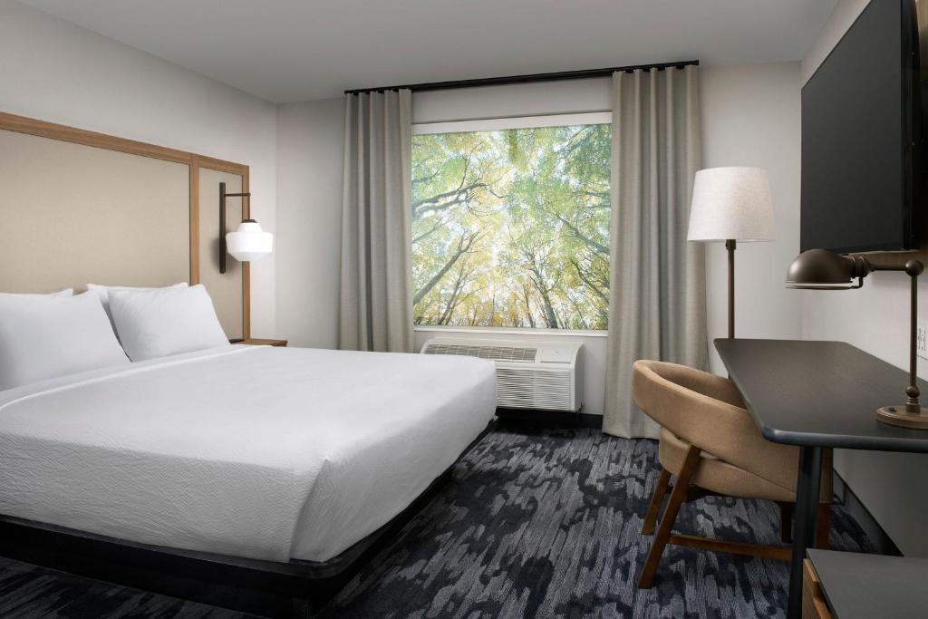 Fairfield Inn & Suites by Marriott Boise West - Zimmer Mit Kingsize-Bett