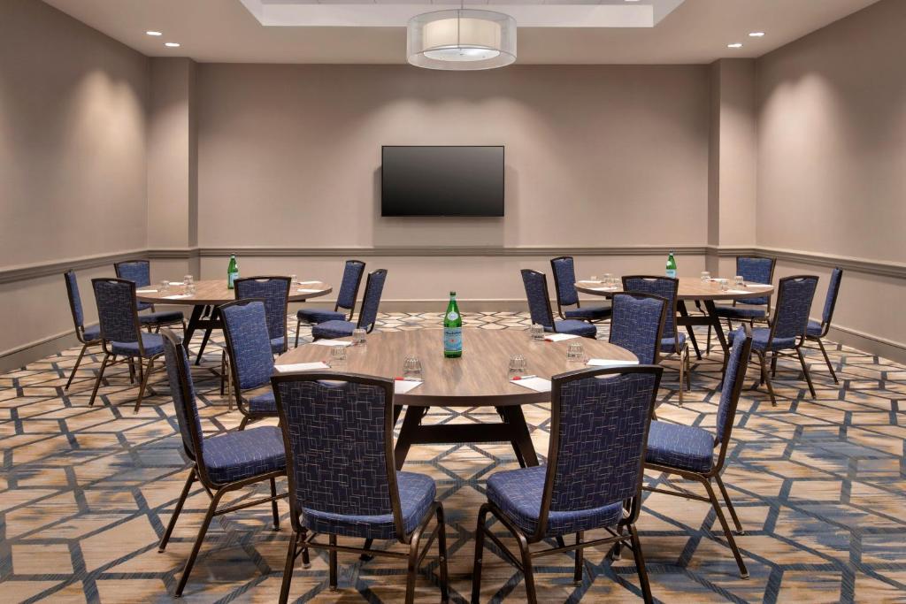 Boston Marriott Burlington photo