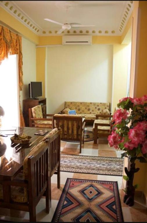 Obelisk house - One-Bedroom Apartment