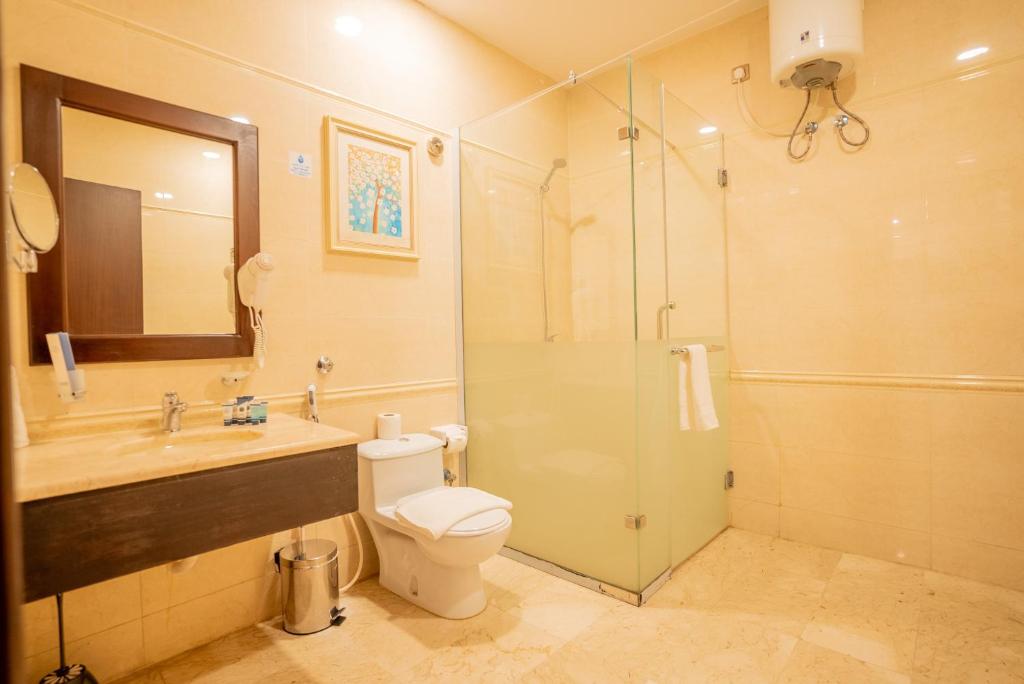 LATEN SUITES