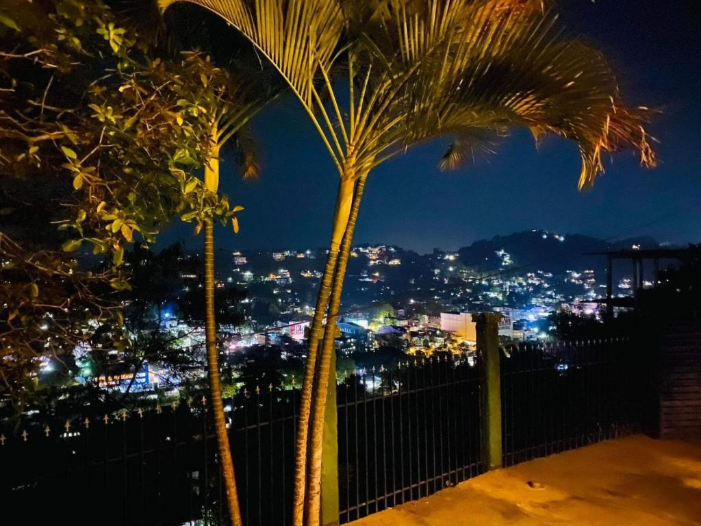 Nespecifikovaný výhled na destinaci Kandy nebo výhled na město při pohledu z hotelu