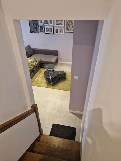 Entire house with arcade machine in a private backyard, 3 bedrooms, 1 bathroom, 1 leaving room with convertible sofa and open kitchen – photo 32