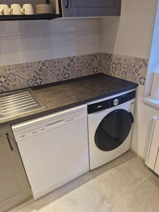 Entire house with arcade machine in a private backyard, 3 bedrooms, 1 bathroom, 1 leaving room with convertible sofa and open kitchen – photo 29