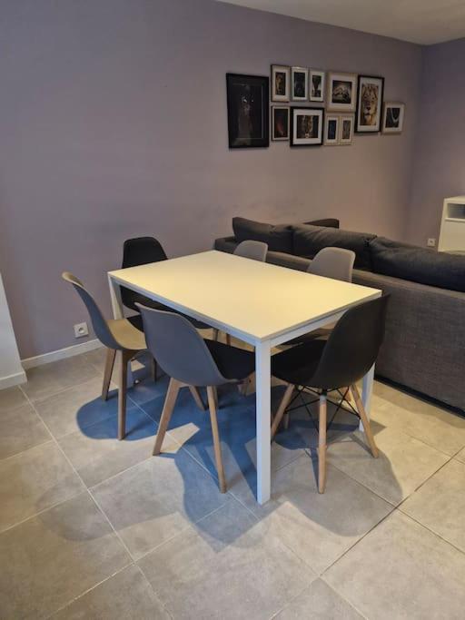 Entire house with arcade machine in a private backyard, 3 bedrooms, 1 bathroom, 1 leaving room with convertible sofa and open kitchen – photo 16