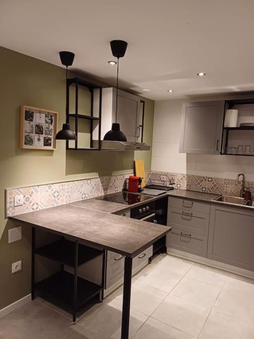 Entire house with arcade machine in a private backyard, 3 bedrooms, 1 bathroom, 1 leaving room with convertible sofa and open kitchen – photo 23
