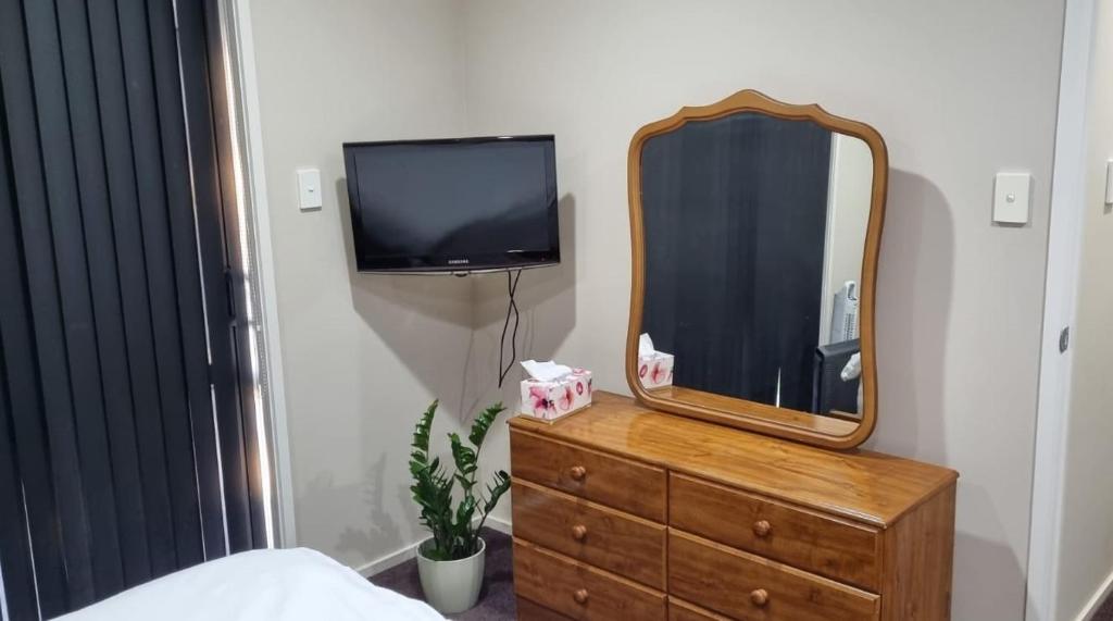 The Best Place - Frimley - Resim 6