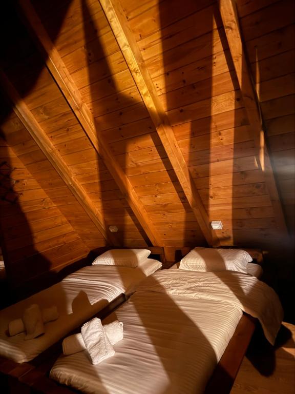 Letto o letti in una camera di Thethi Villas