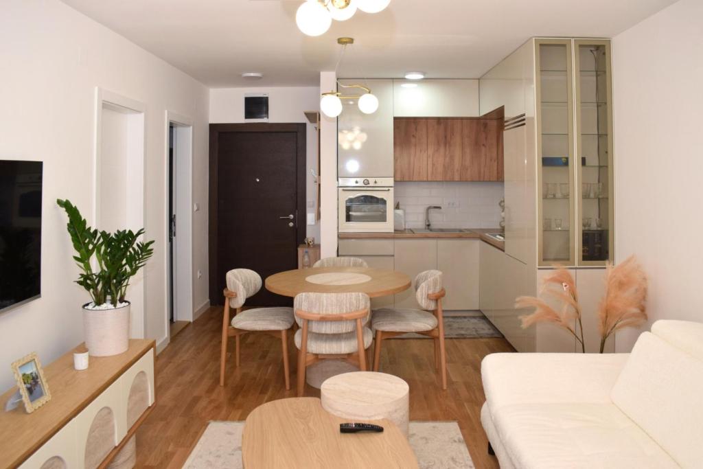 Kuchyň nebo kuchyňský kout v ubytování Apartman Raj