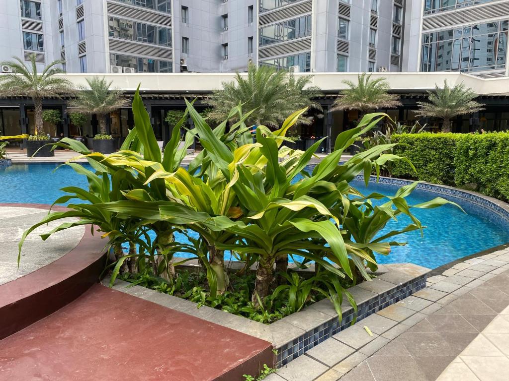 Photo from Makati Air Luxury Package - Laugh Sleep Brunch Surf 300 mbps Fast in Makati,  Manila, Luzon, Philippines