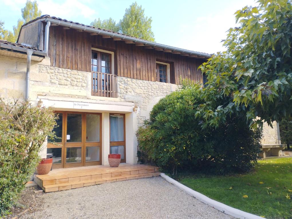 Το κτήριο όπου στεγάζεται  το bed & breakfast