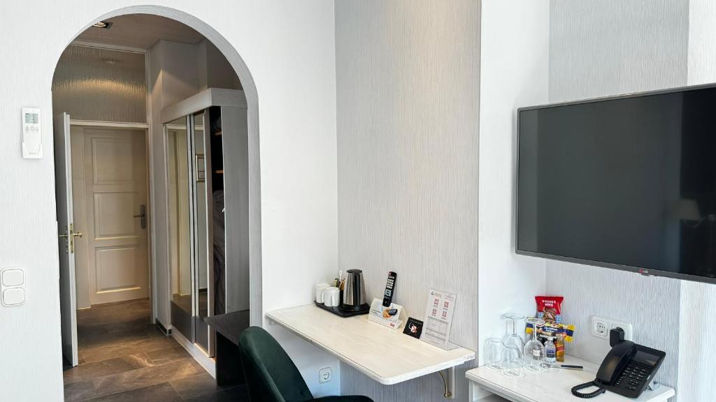 Rhein-Hotel Nierstein - Comfort Doppelzimmer Mit Rheinblick