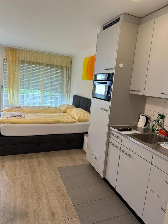 Studio 102 - Riverside