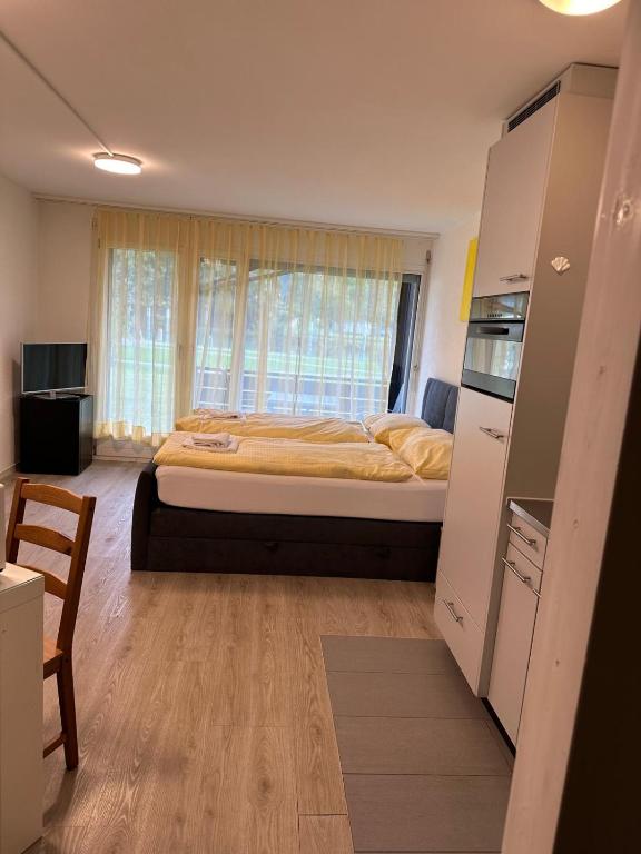 Studio 102 - Riverside - Resim 4