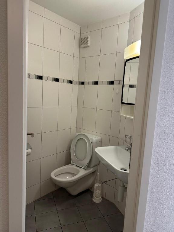 Studio 102 - Riverside - Resim 16