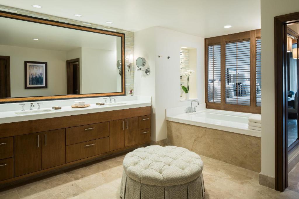 Koupelna v ubytování The Ritz-Carlton, Rancho Mirage