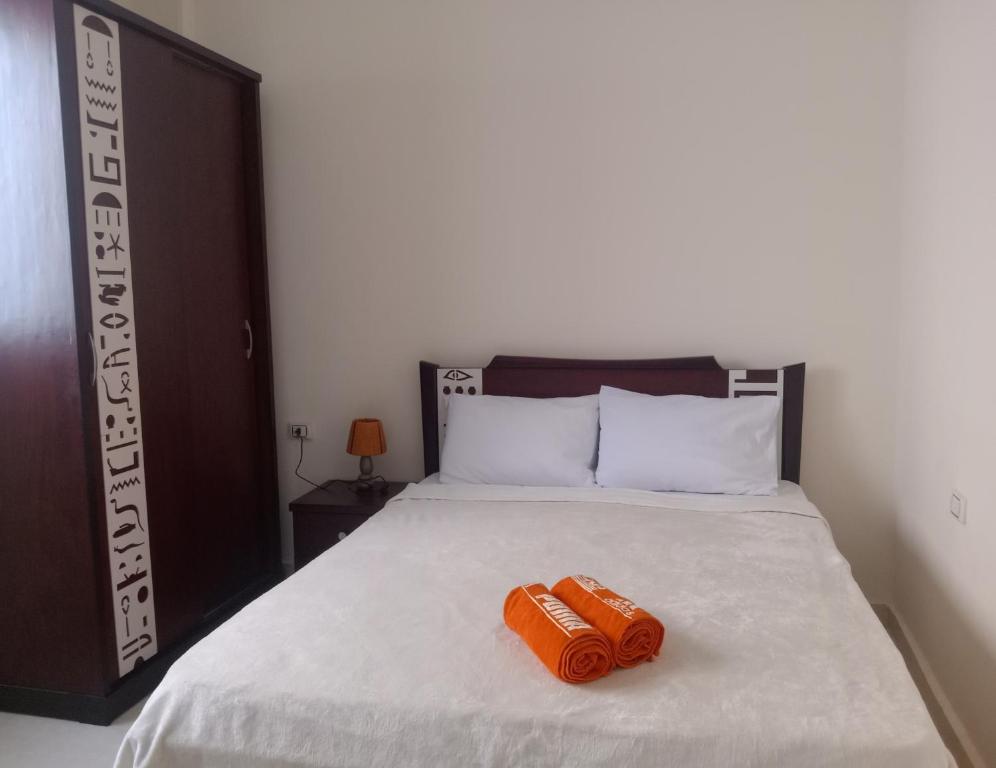 Postel nebo postele na pokoji v ubytování Giza Home Pyramids
