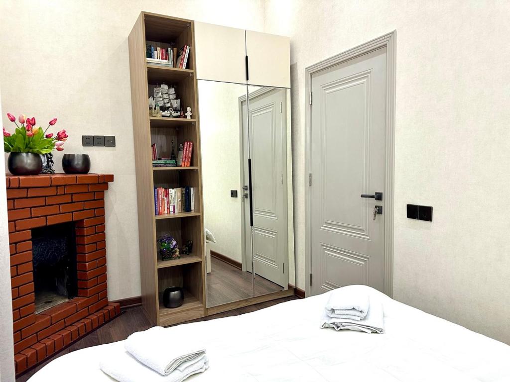 لابی و فضای عمومی Stylish Urban Apt at the center - تصویر ۵