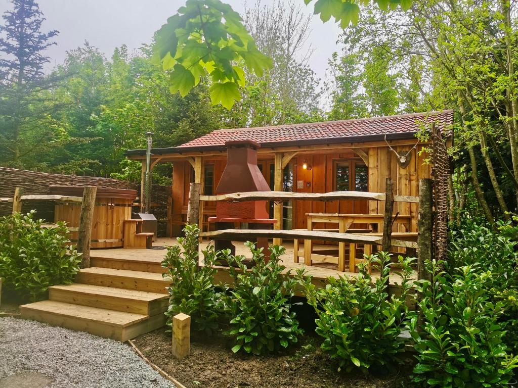 Hayne Barn Estate 6 Luxury Lodges with private hot-tubs AND 1 studio without hot-tub - Chalet Con 2 Camere Da Letto