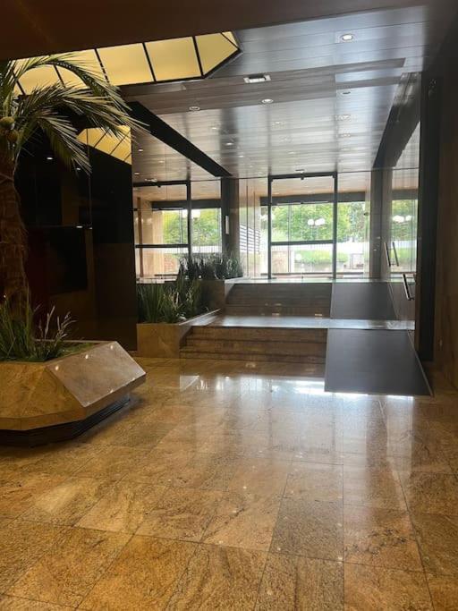 Imagine din galeria proprietății Suite avec balcon vue Tour Eiffel în Paris