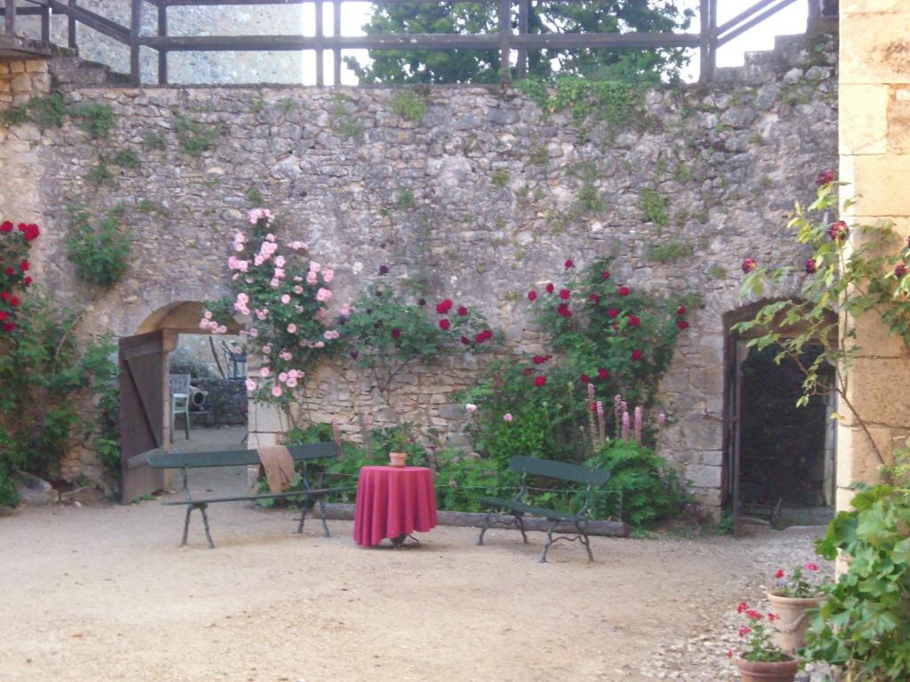 Un jardín fuera de Chateau de Forges