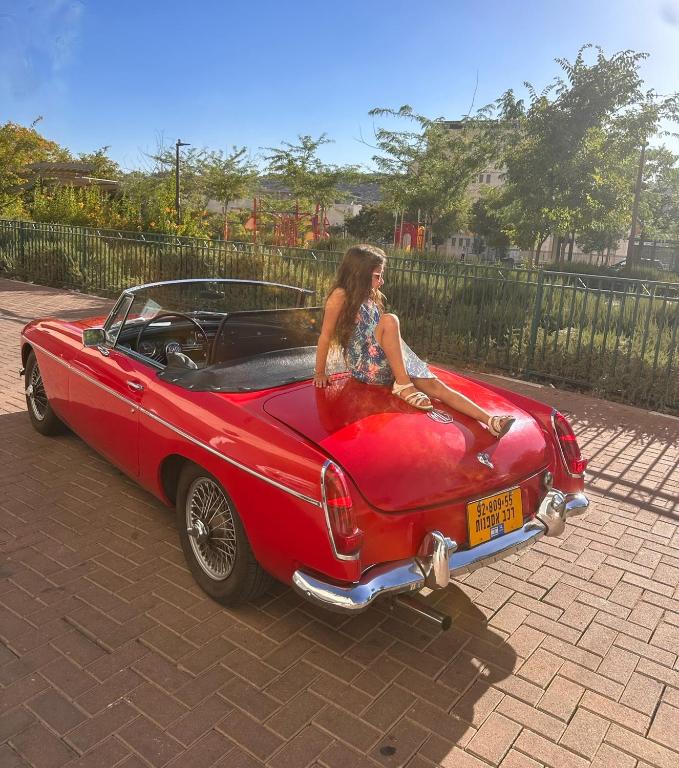 Επισκέπτες που μένουν στο Classic car tour