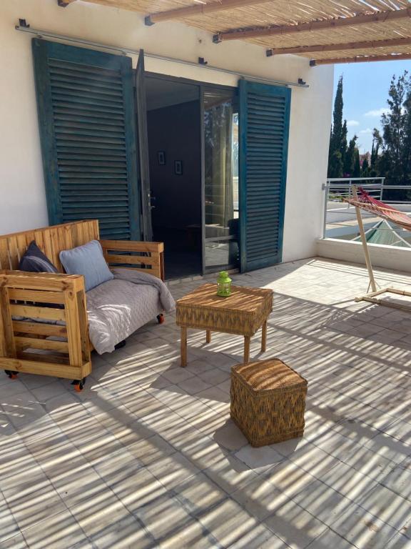 Balkón nebo terasa v ubytování Dar Harmattan