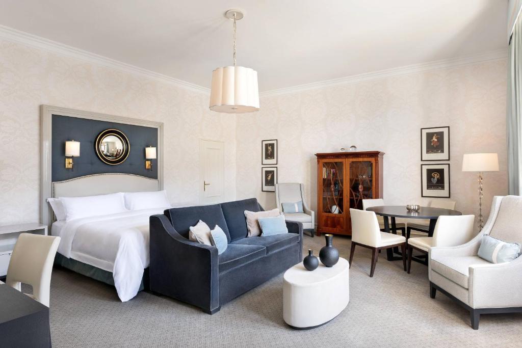 Posezení v ubytování Hotel Bristol, A Luxury Collection Hotel, Warsaw